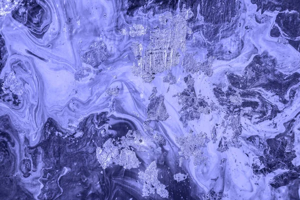 Modny kolor roku 2022 Bardzo Peri. Sztuka płynu akrylowego. Obraz olejny tło abstrakcyjny fioletowy ocean. — Zdjęcie stockowe