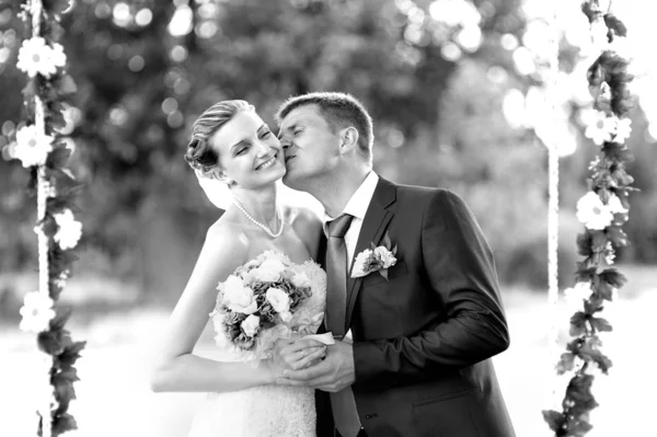 Groom and bride — Stock Photo, Image