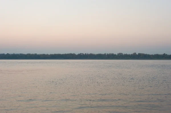 河上的日出 — 图库照片