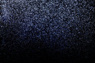 Siyah arkaplanda soyut su sıçramaları