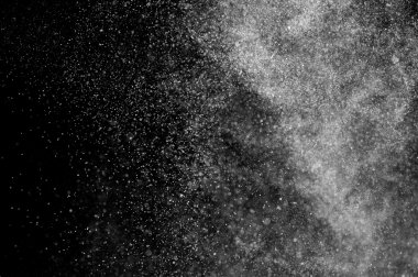 siyah zemin soyut su spreyi