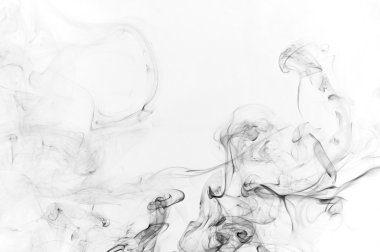 Beyaz arkaplanda soyut siyah duman