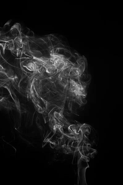 Abstrakcyjny Dym Porusza Się Czarnym Tle — Zdjęcie stockowe