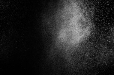 siyah zemin soyut su spreyi