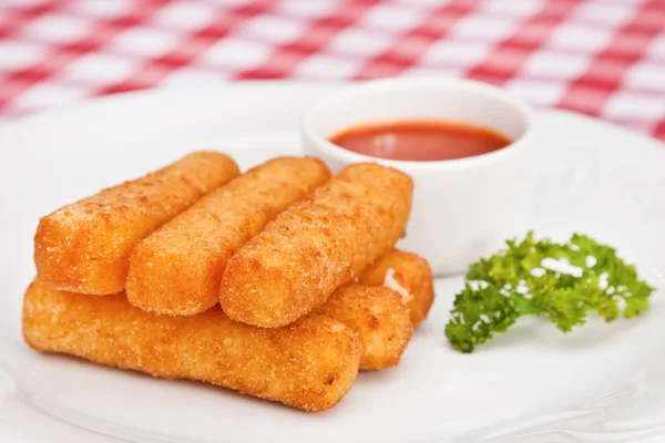 Deep-fried mozzarella cheese sticks — Stock Photo, Image