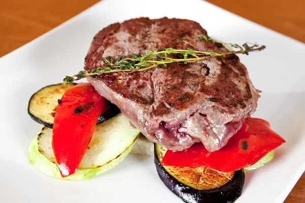 Carne de cerdo a la parrilla — Foto de Stock