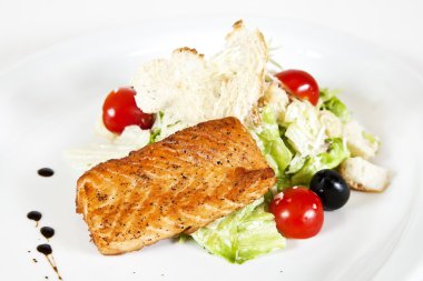 Somonlu Sezar salatası