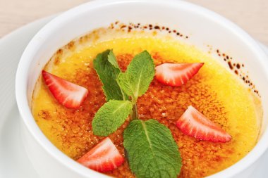 elma Creme brulee