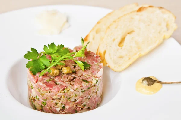 Beef tartare — Stock Photo, Image