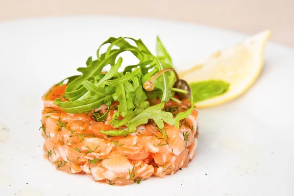 Salmon tartare — Stock Photo, Image