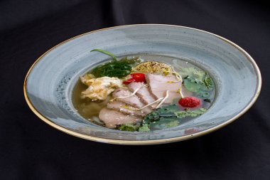 Pho Bo. Baharatlı biftek çorbası..