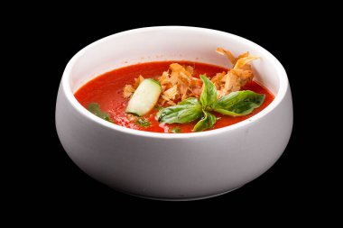 Ton balığı ve yeşil tereyağlı gazpacho..