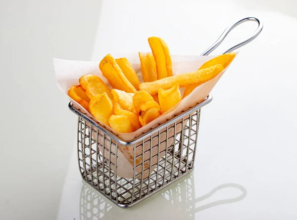 French Fries Metal Wire Basket Isolated White Background — ストック写真