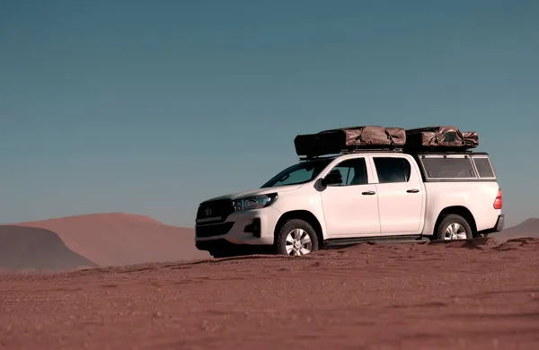 Toyota Hilux Está Meio Deserto Namíbia África — Fotografia de Stock