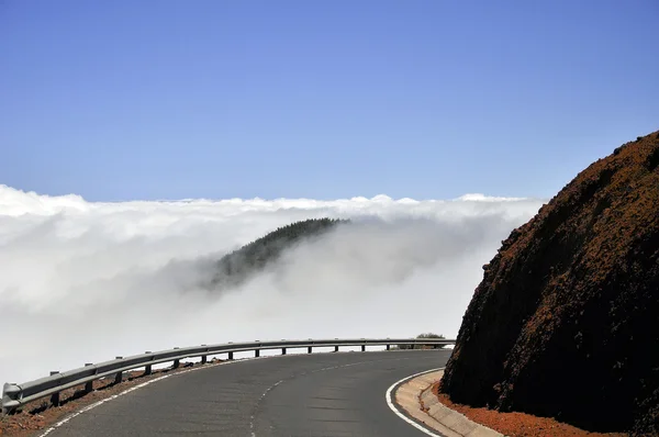 Road to the clouds. — Stock Photo, Image