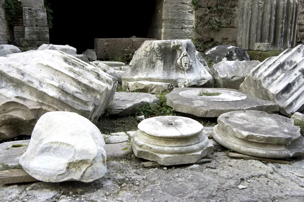 Marcelo tiyatro kalıntıları, Roma