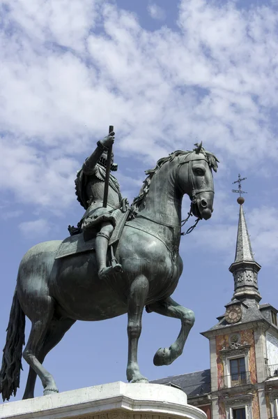 Socha krále Filipa iii, náměstí plaza mayor - madrid — Stock fotografie