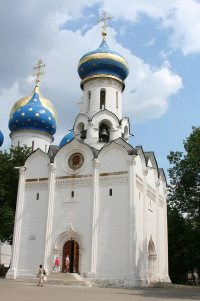 Rysk-ortodoxa kyrkan på trinity-sergius lavra Royaltyfria Stockbilder