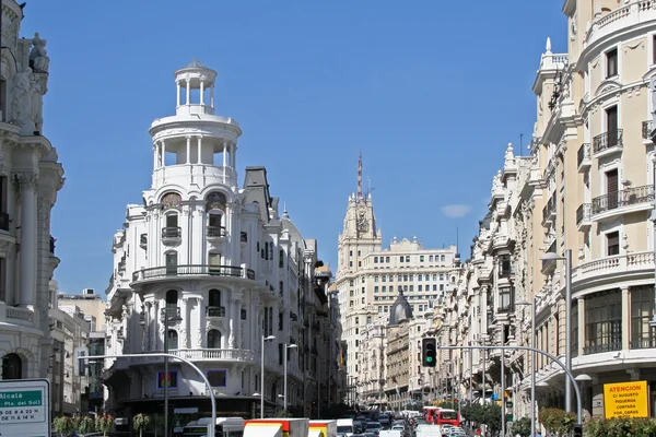 Gran Via rua no centro de Madrid . Imagem De Stock