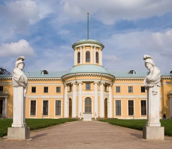 Slotten av museum-estate arhangelskoe — Stockfoto