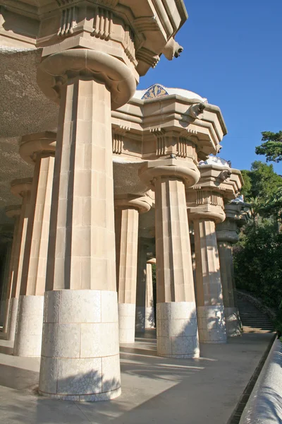 Colonnade in Guell park — Stockfoto