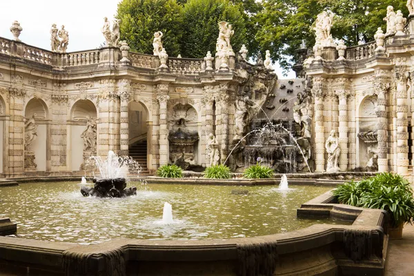 The fountain "Bath of nymphs" in Zwinger — Stock Photo, Image