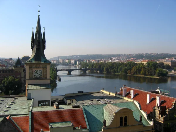 Prag'ın sabah görünümünde — Stok fotoğraf