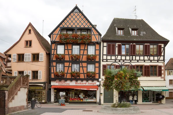 Las hermosas casas de entramado de madera en Selestat — Foto de Stock