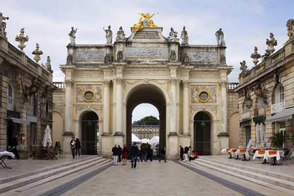 Łuk tutaj na placu stanislas nancy, Francja — Zdjęcie stockowe