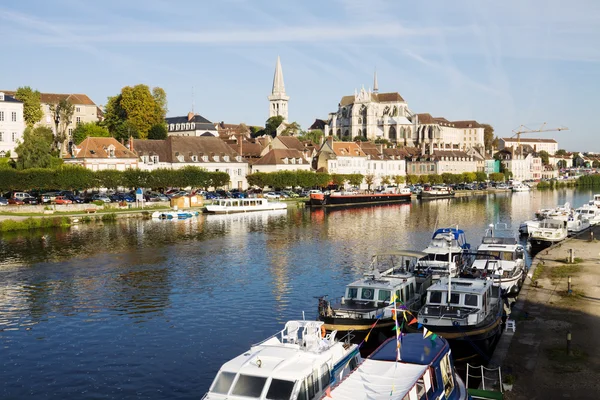 Paisaje urbano en Auxerre, Francia — Foto de Stock