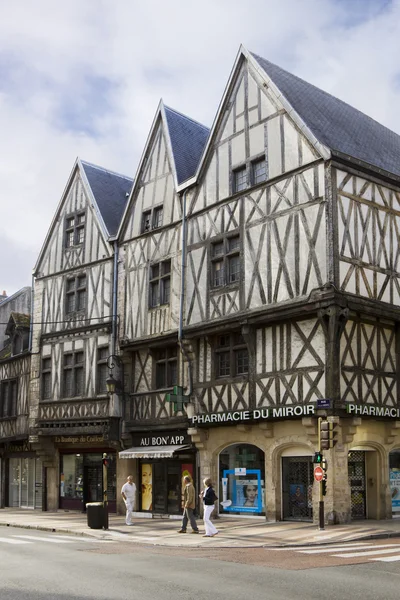 Tres antiguas casas de entramado de madera en Dijon, Francia Imagen de archivo