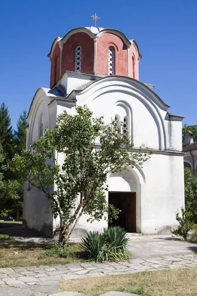 セルビアの正統派修道院Studenicaで王の教会 建久元年 1190年 に創建 現在はユネスコの世界遺産に登録されている — ストック写真