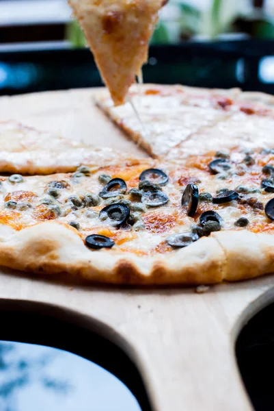 Napole pizza and Cheese pizza — Stock Photo, Image