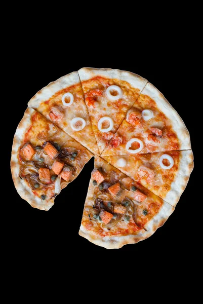 Zeevruchten helft zalm pizza — Stockfoto
