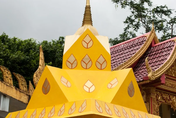 Buddhistische Kirche im thailändischen Stil — Stockfoto