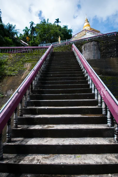 Trappen in de tempel — Stockfoto