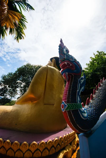 Goldener glücklicher Buddha — Stockfoto