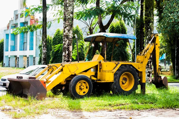 Yellow construction bulldozer — Stock Photo, Image