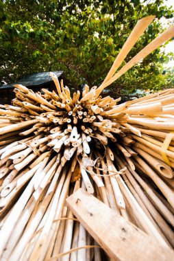 Bambu tüp keskin uç