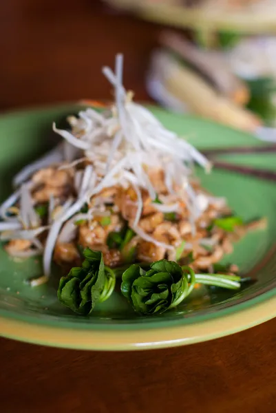 Pad thai with chicken and pork in dish — Stock Photo, Image