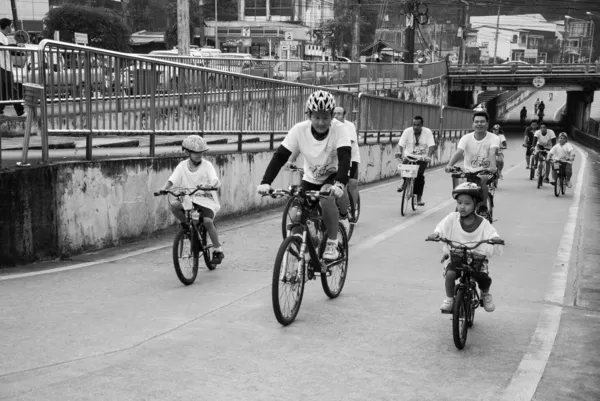 RANONG, TAILÂNDIA - DEZEMBRO 1: Bicicleta para o rei, ranong thailan — Fotografia de Stock