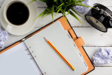 Ofis Masası üzerine kahve