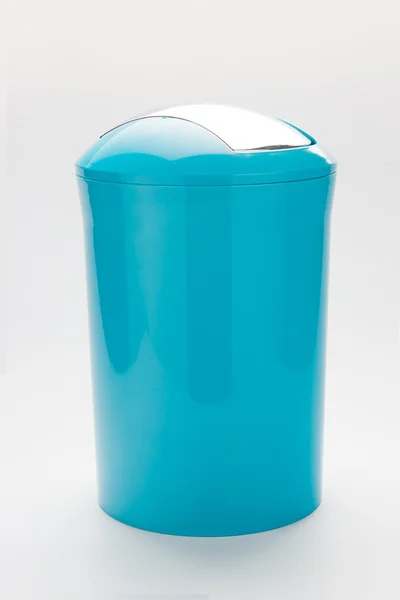 Cor lata de lixo no fundo isolado — Fotografia de Stock