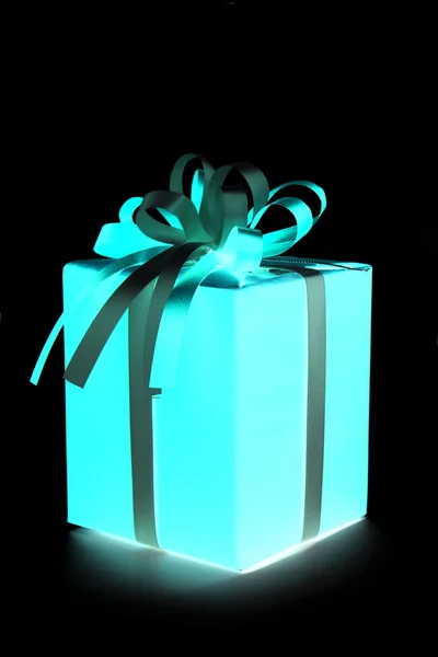 Світіння подарунковій коробці — стокове фото