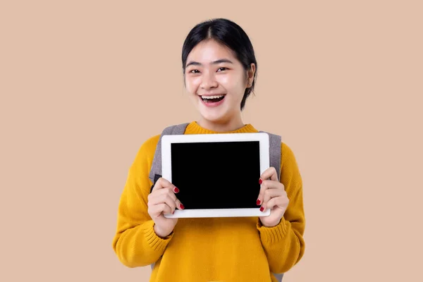 Jovem Estudante Asiático Menina Segurando Tablet Computador Com Tela Branco — Fotografia de Stock