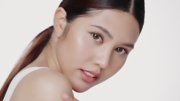 Beauty Young Asian Woman Face Looking Camera Isolated White Background — Video