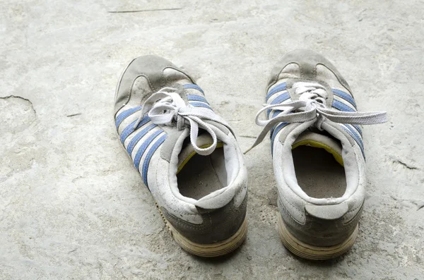 Zapatos de correr viejos —  Fotos de Stock