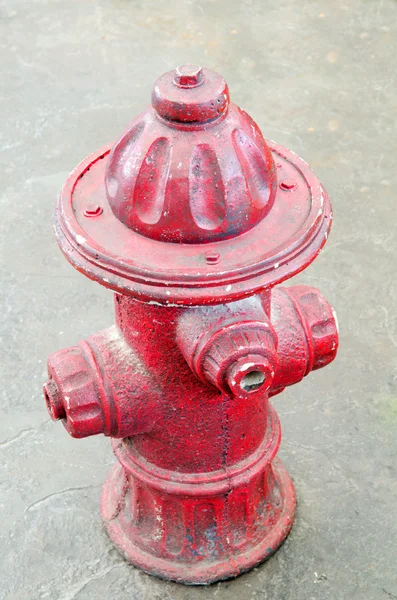 陶瓷复古红色消防栓 — 图库照片