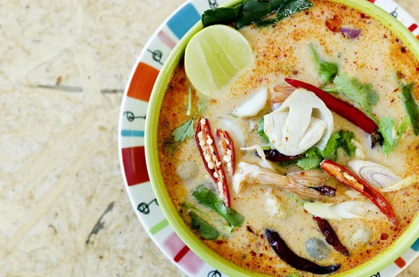 Tom yam kung (thailändische Küche) — Stockfoto