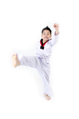 Asyalı hoş çocuk tarafından Taekwondo eylem